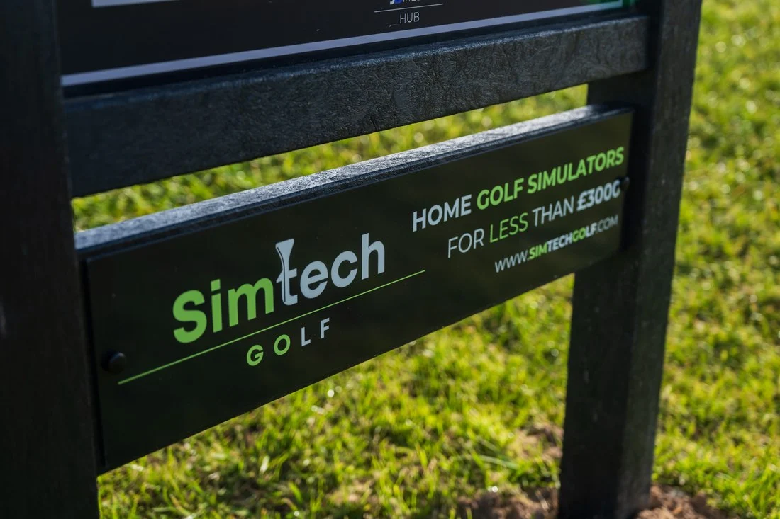 Simtech Golf sponsor panel installed on a tee sign