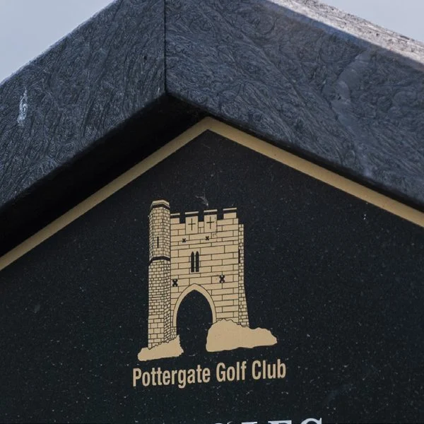 Pottergate crest on its tee sign